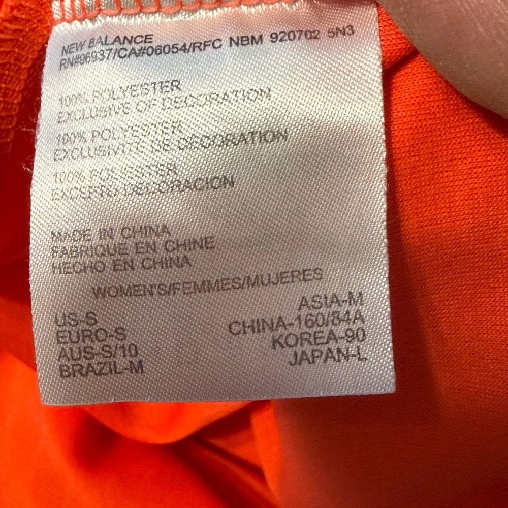 New Balance Women’s Short Sleeve V-Neck Workout T-Shirt Top S Tangerine Dream 🍊 - Picture 7 of 9